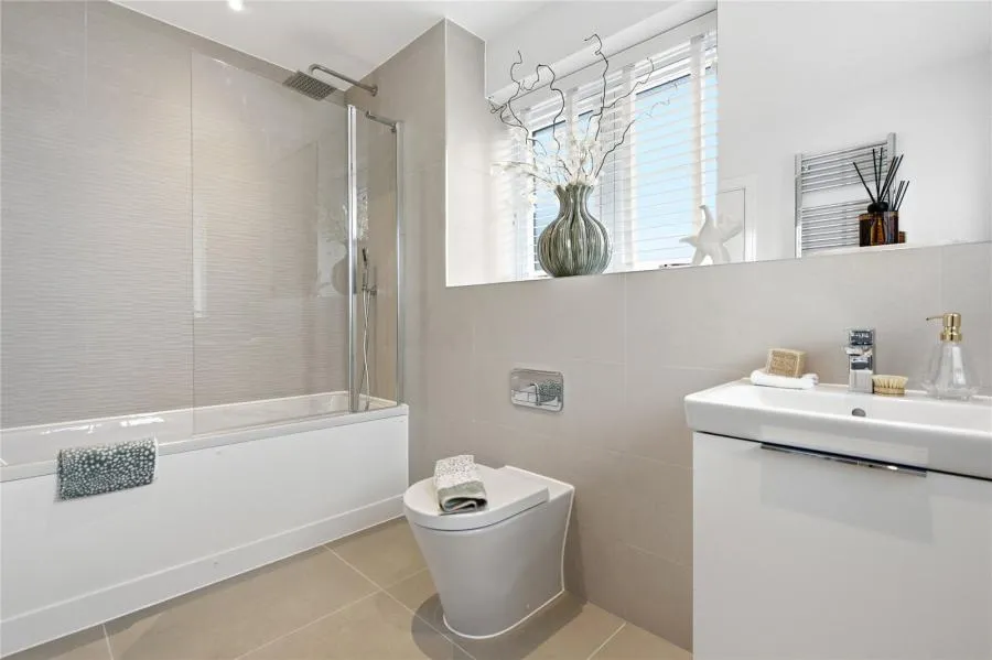 Bakeham Lane, Englefield Green, TW20, photo 8