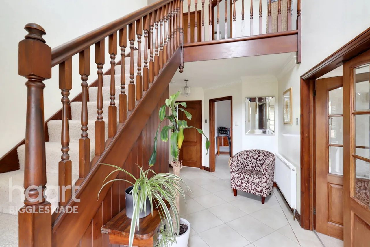 Sutton Road, Eyeworth, SG19, photo 3