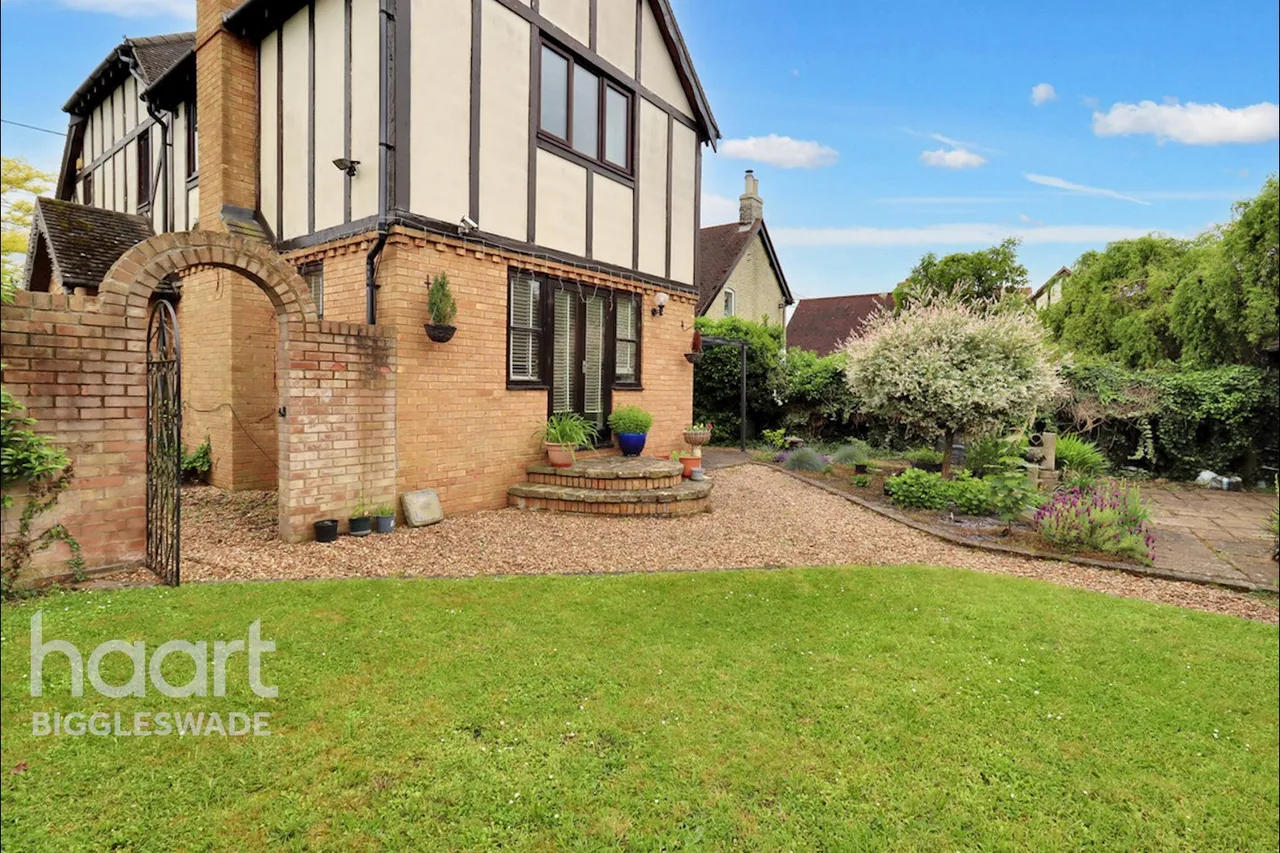 Sutton Road, Eyeworth, SG19, photo 26