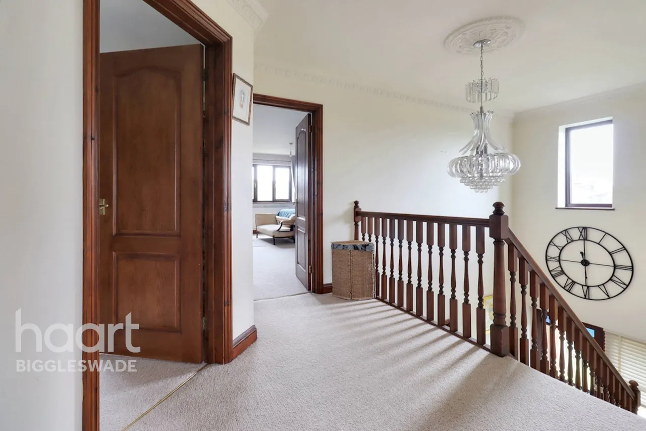 Sutton Road, Eyeworth, SG19, photo 21