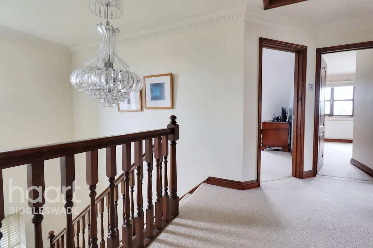 Sutton Road, Eyeworth, SG19, photo 12
