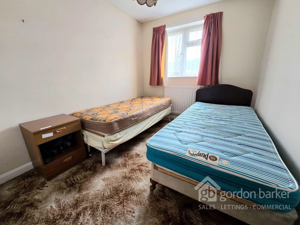 South Western Crescent, Poole, BH14 8RR, photo 16