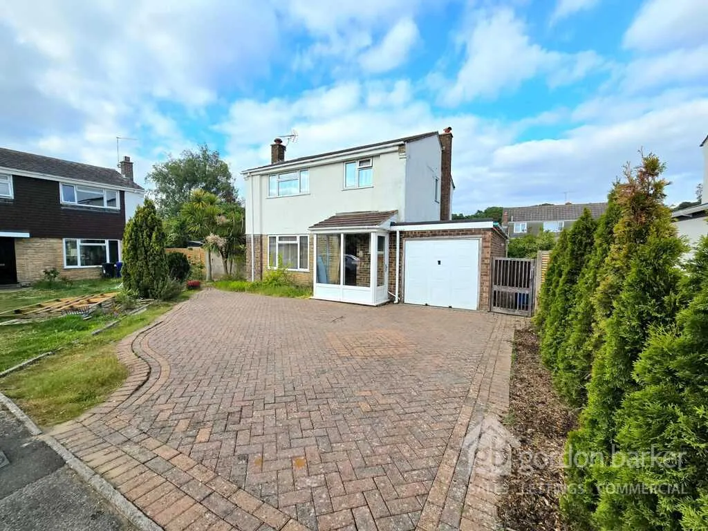 4 bed house for sale — South Western Crescent, Poole, BH14 8RR