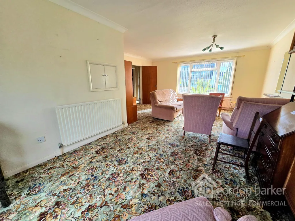 South Western Crescent, Poole, BH14 8RR, photo 6