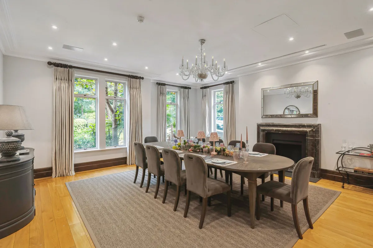 East Road, St George's Hill, KT13, photo 19