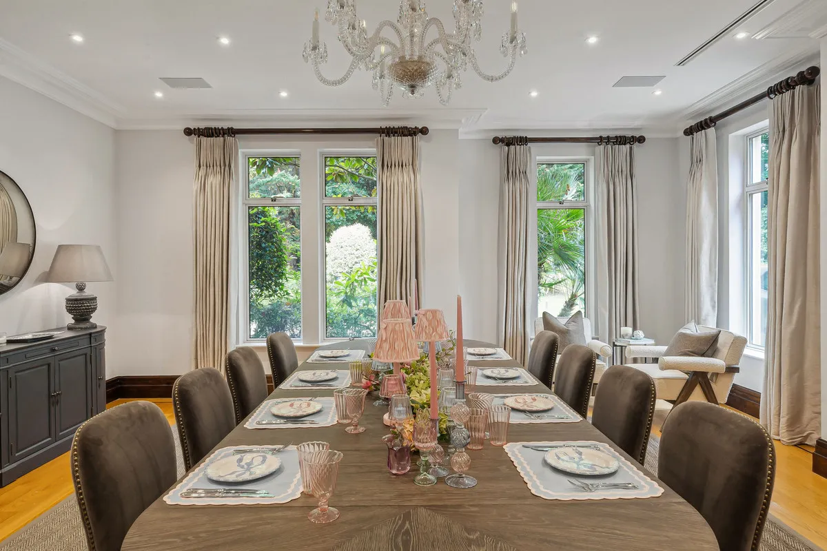 East Road, St George's Hill, KT13, photo 21