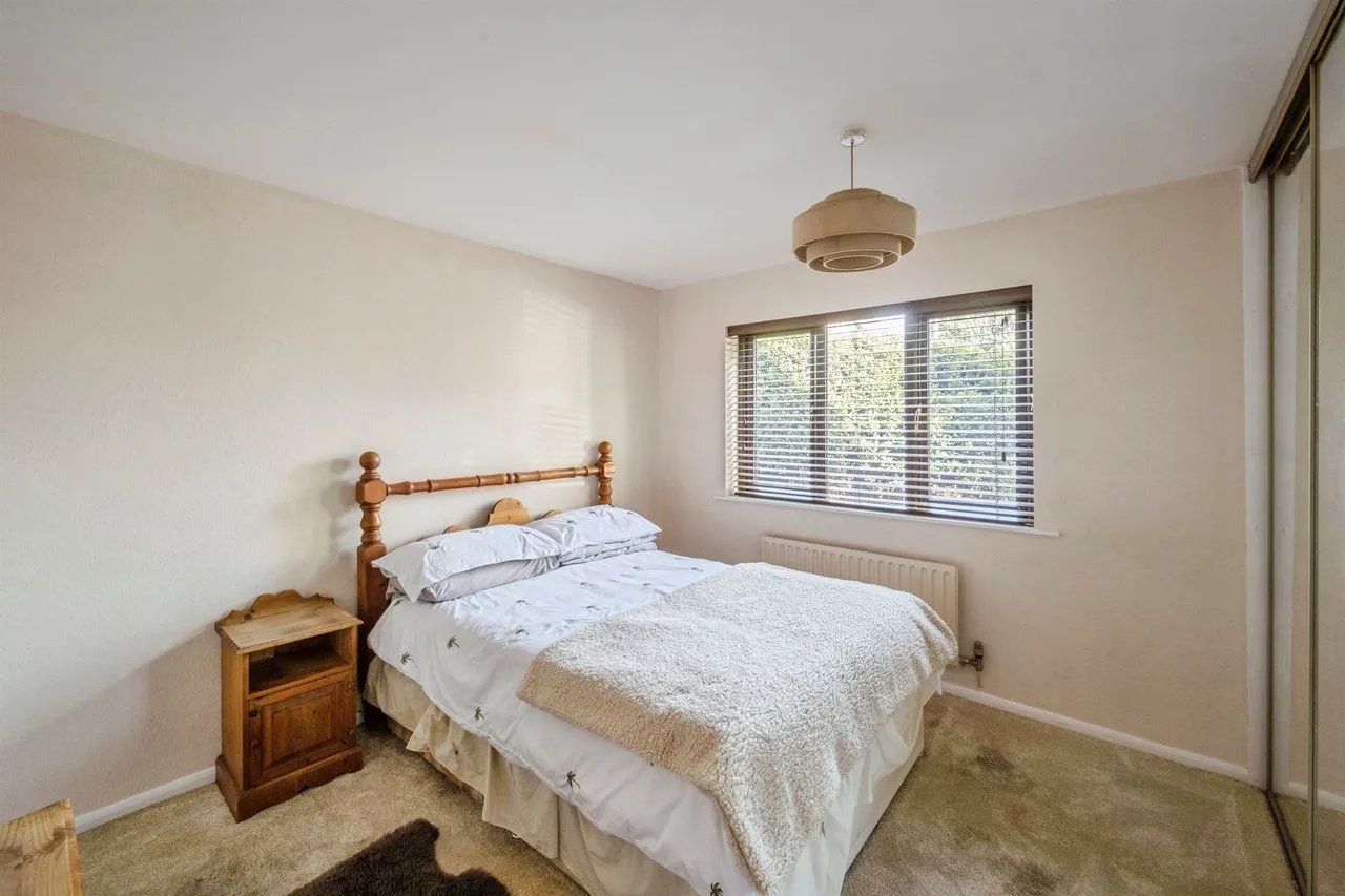 St. Marys Road, Dunsville, DN7, photo 8