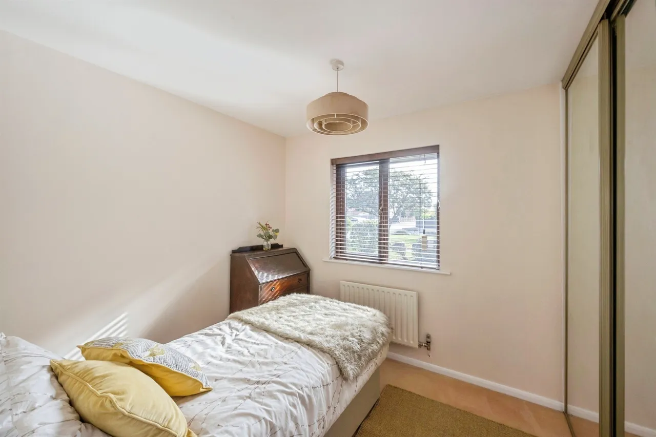 St. Marys Road, Dunsville, DN7, photo 7