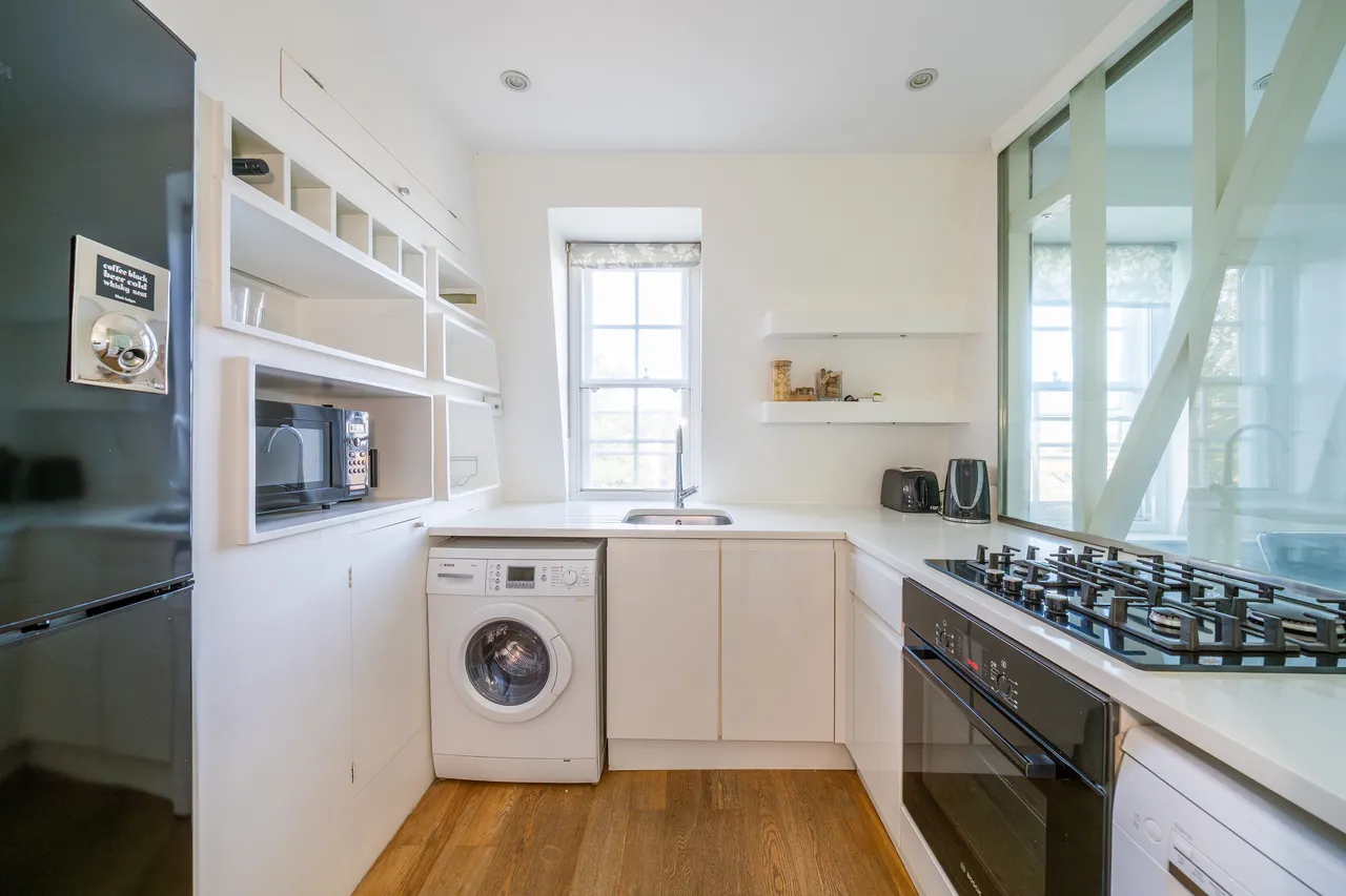 Clapham Common North Side, London, SW4, photo 12