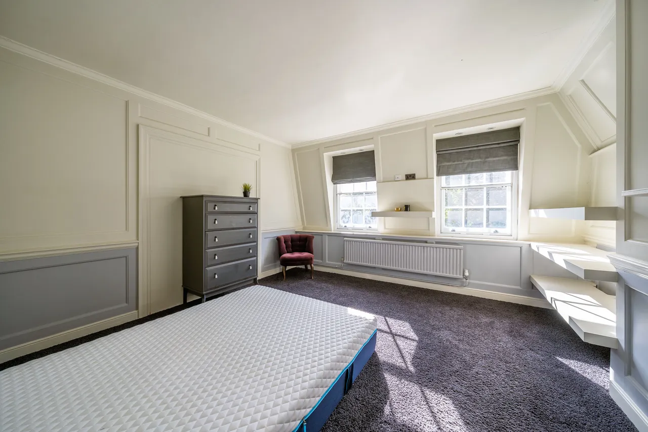 Clapham Common North Side, London, SW4, photo 5