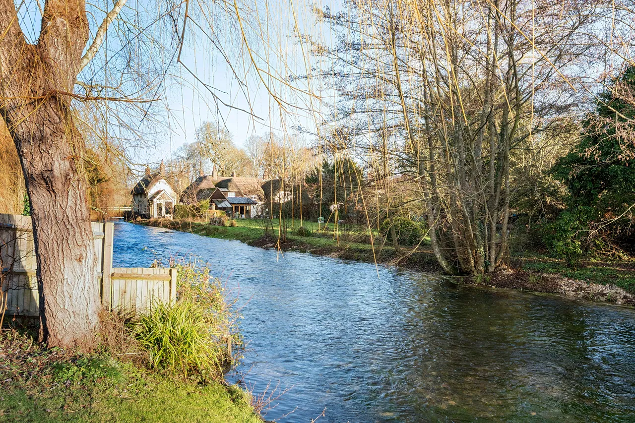 HIgh Street, Wherwell, SP11, photo 10