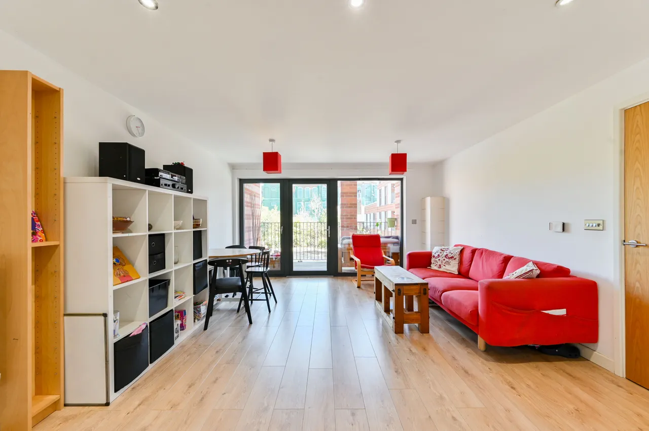 Flat 9, 71 Akerman Road, London, photo 3