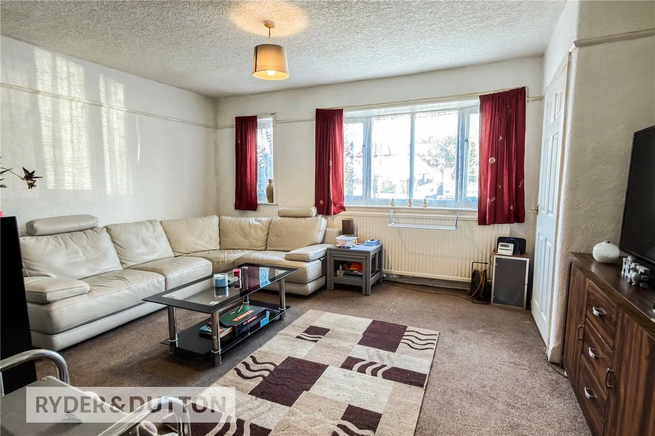 Broadway, New Moston, M40, photo 2