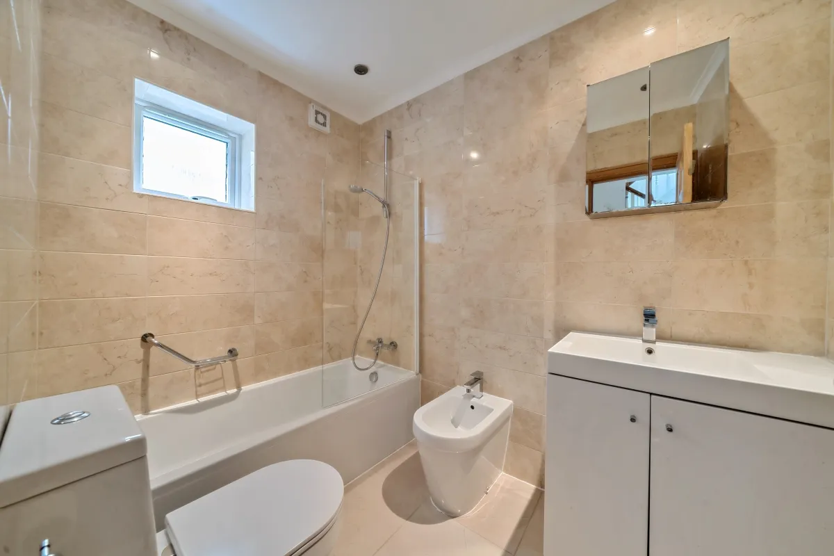 Worthington Road, Surbiton, KT6, photo 11