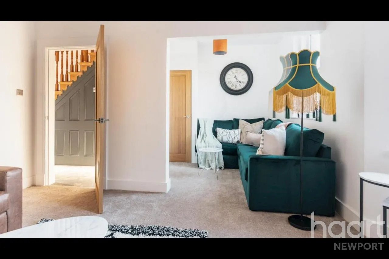 Kensington Place, Newport, NP19, photo 4