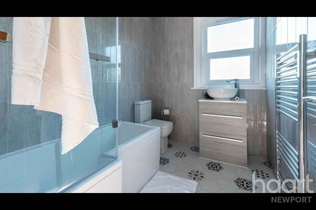 Kensington Place, Newport, NP19, photo 15