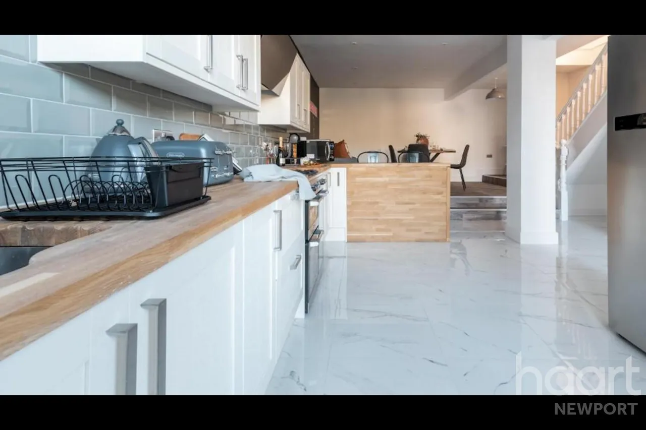 Kensington Place, Newport, NP19, photo 5