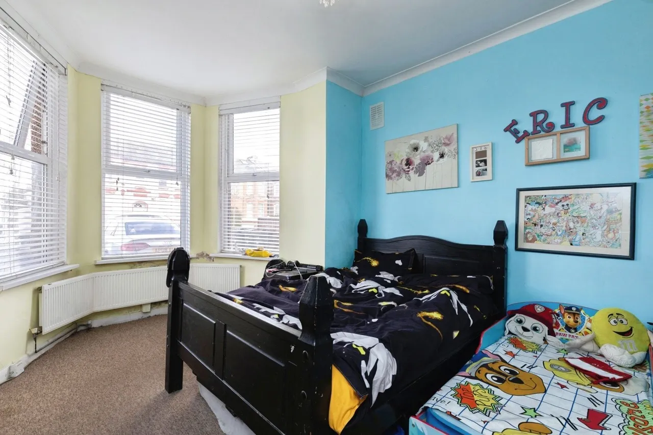 York Road, Ilford, IG1, photo 3