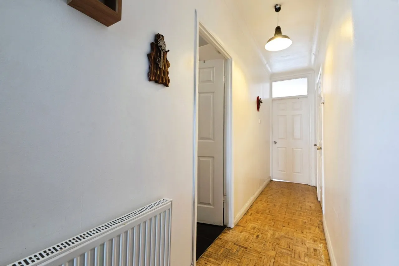 York Road, Ilford, IG1, photo 2