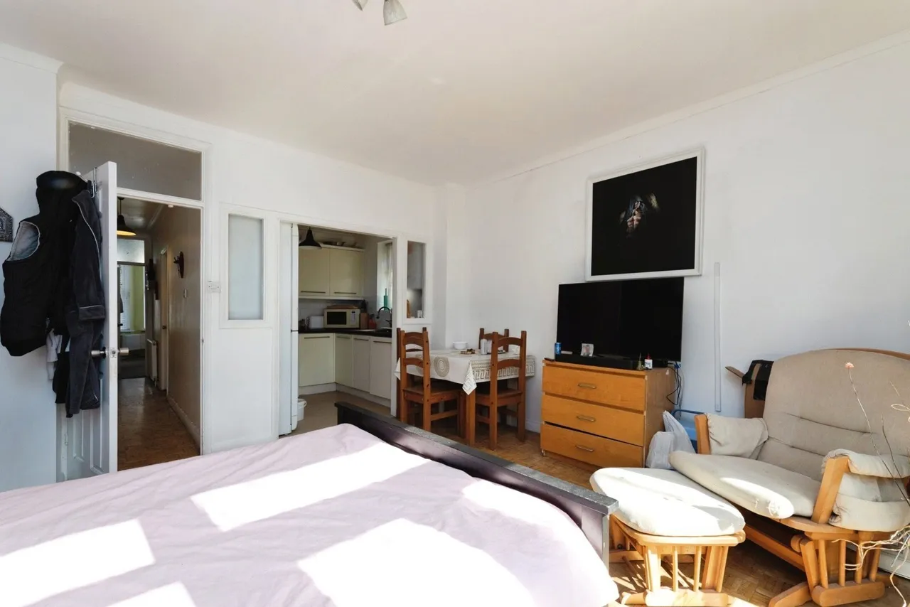 York Road, Ilford, IG1, photo 8