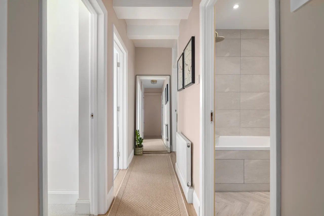 Amherst Road, London, W13, photo 20