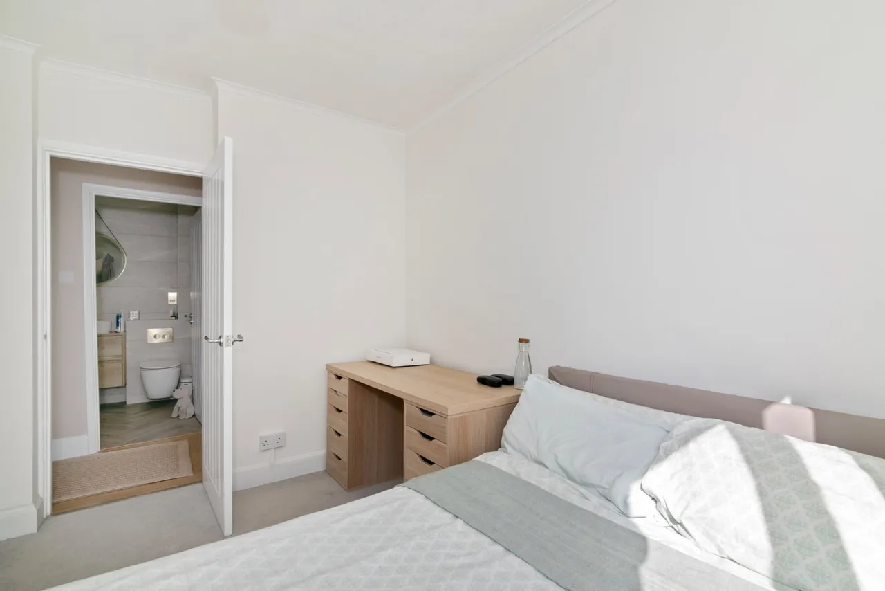 Amherst Road, London, W13, photo 19