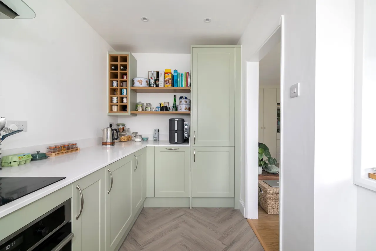 Amherst Road, London, W13, photo 14
