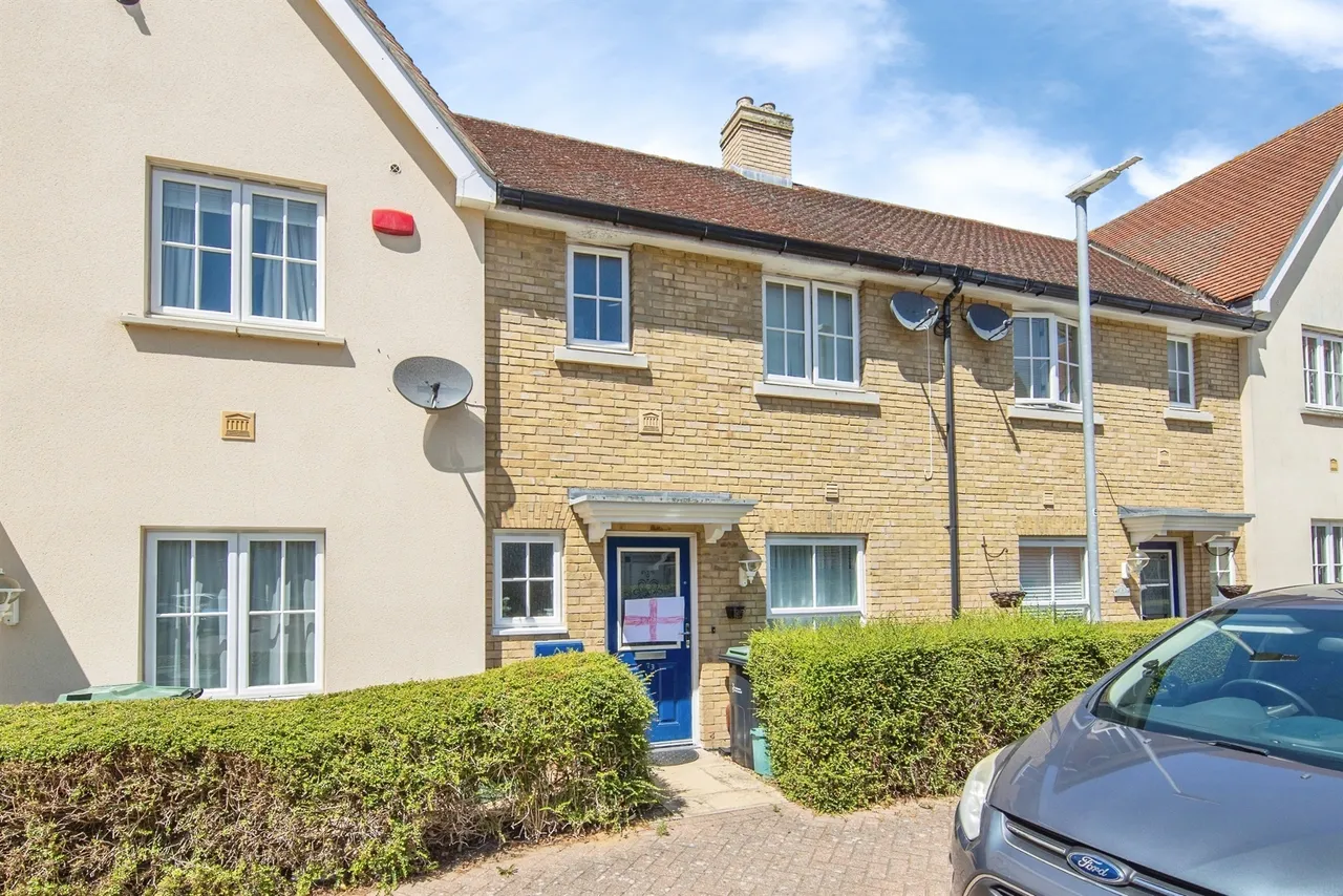 3 bed house for sale — Weetmans Drive, Highwoods, Colchester
