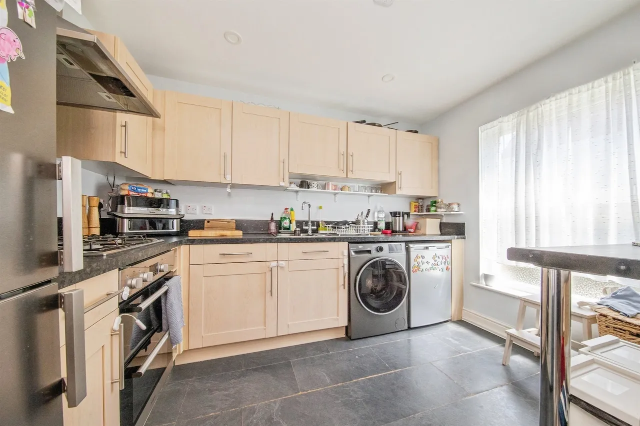 Weetmans Drive, Highwoods, Colchester, photo 3