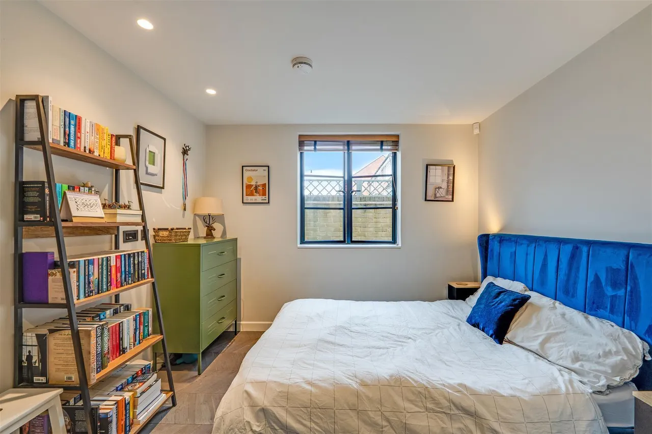 Archer Mews, Hampton Hill, TW12, photo 4