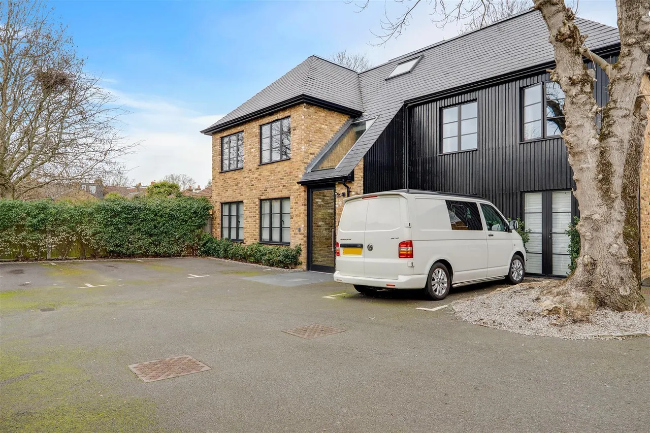 Archer Mews, Hampton Hill, TW12, photo 7
