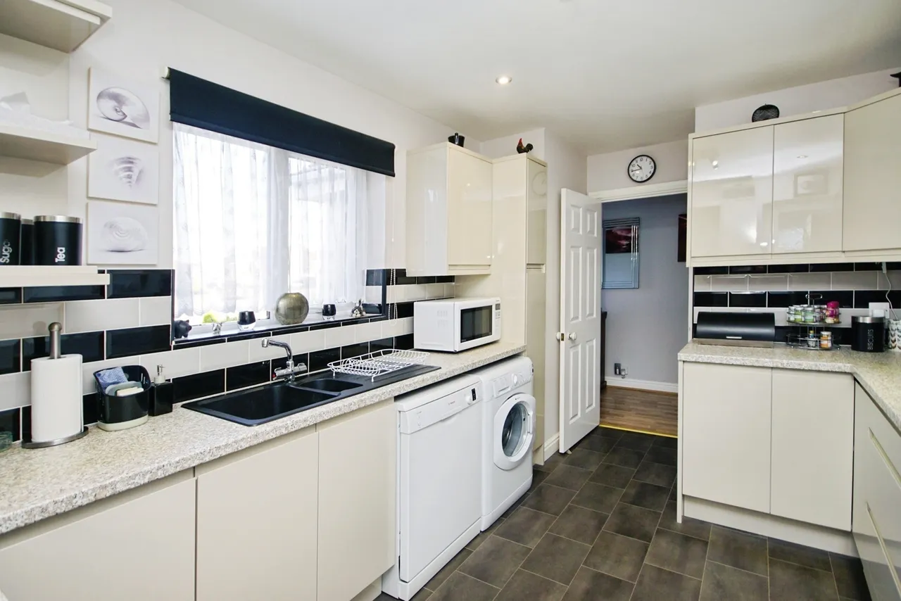 Aintree Drive, Downend, Bristol, BS16, photo 2