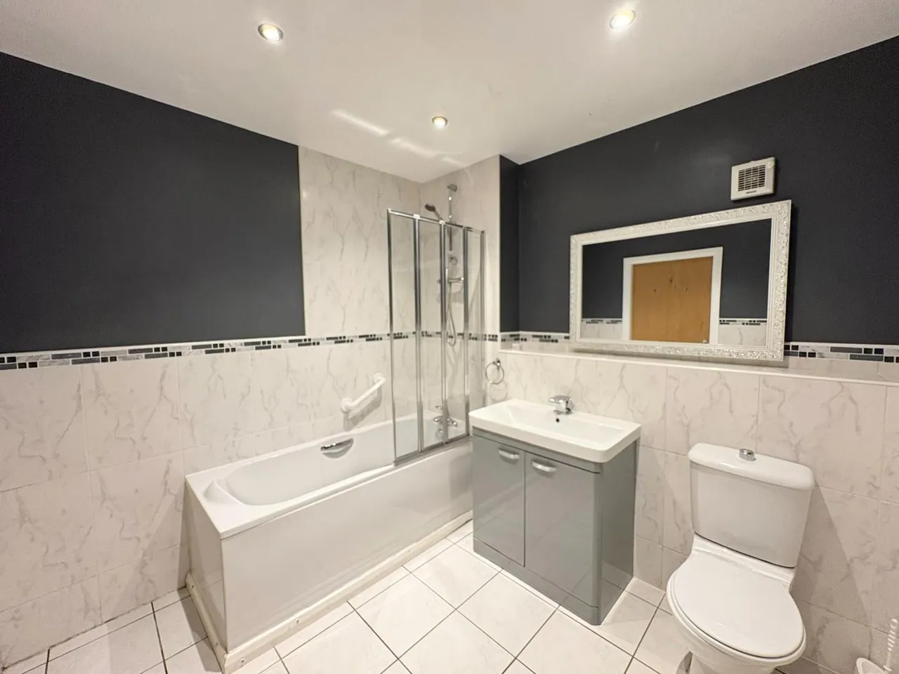 Dudley Road, Whalley Range, M16, photo 9