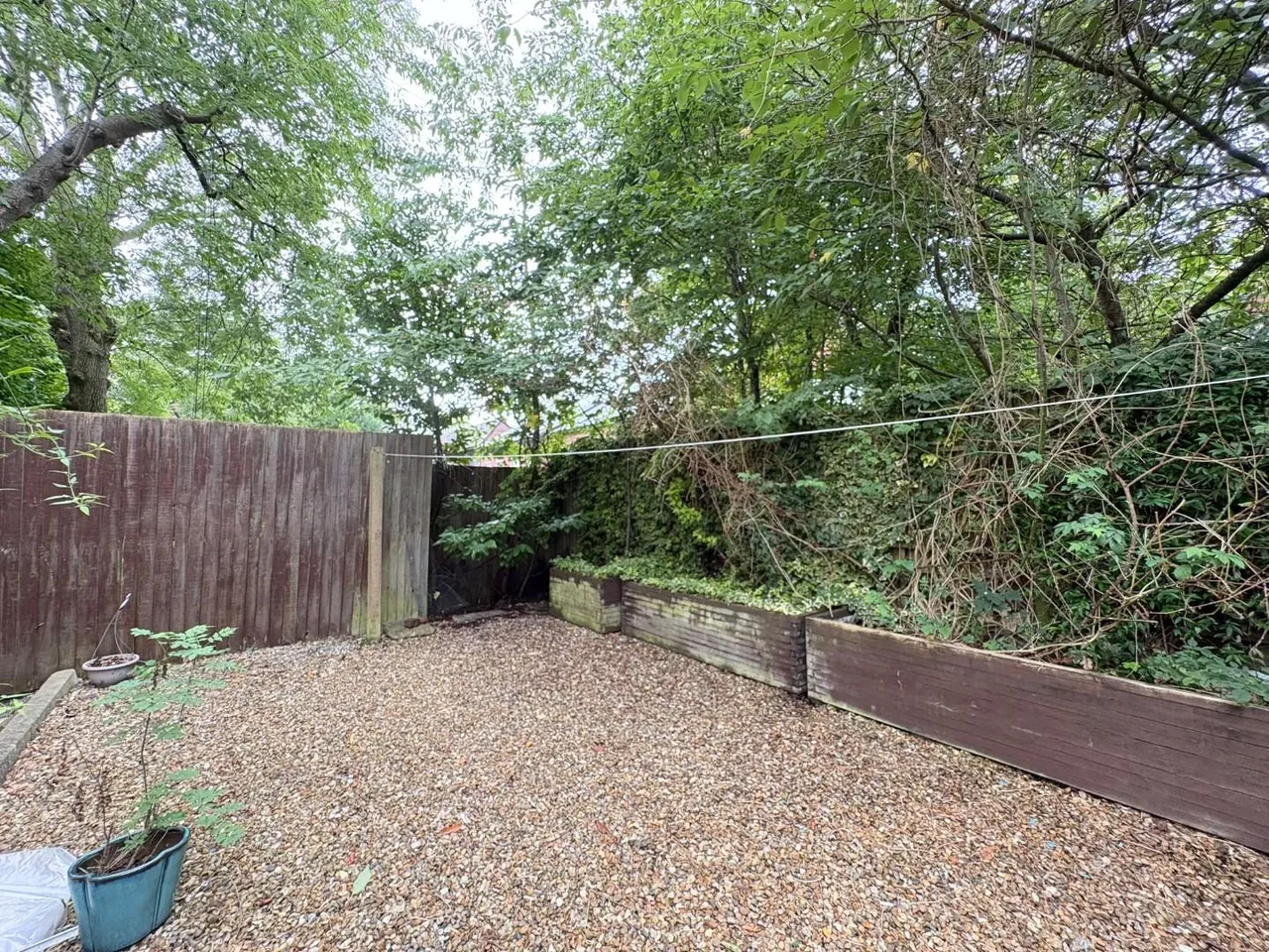 Dudley Road, Whalley Range, M16, photo 6