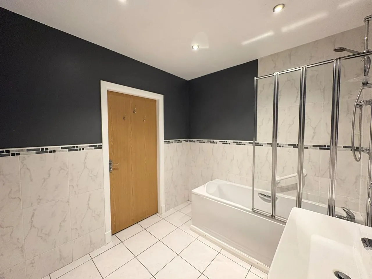 Dudley Road, Whalley Range, M16, photo 13