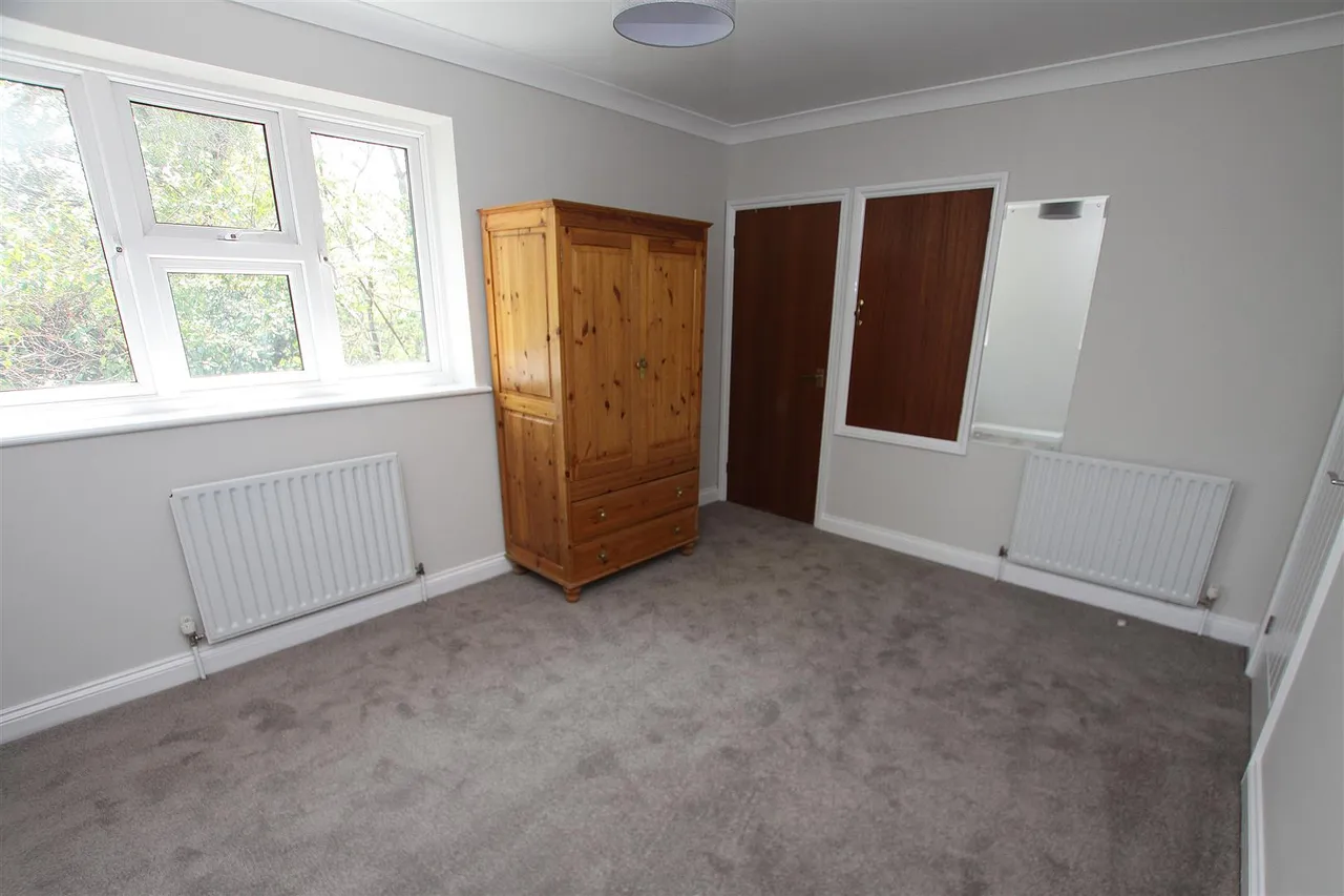 Cherries Drive, Bournemouth, photo 9
