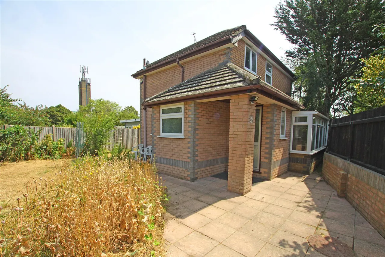 2 bed house for sale — Cherries Drive, Bournemouth