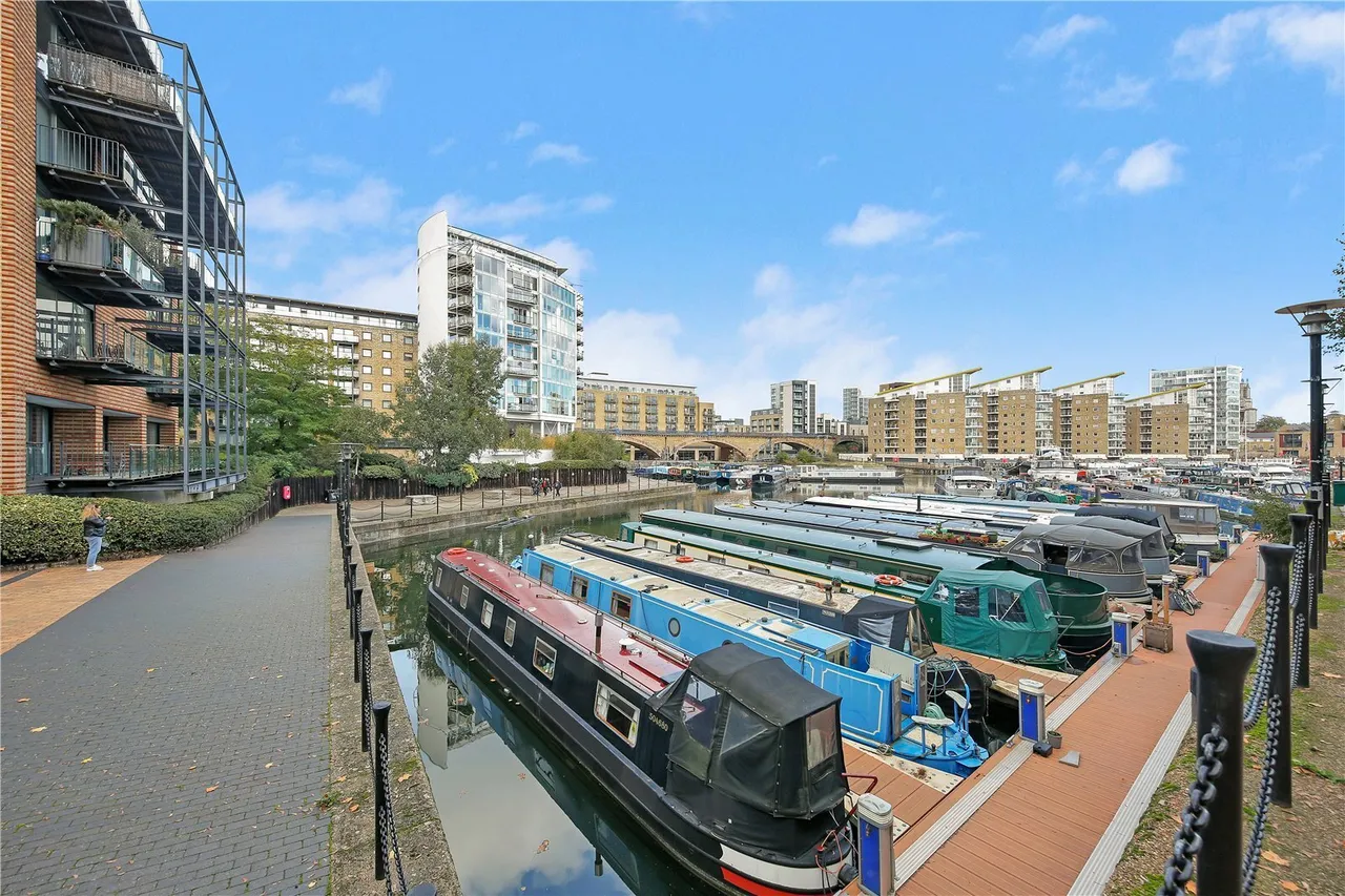 Berglen Court, Limehouse, E14, photo 26