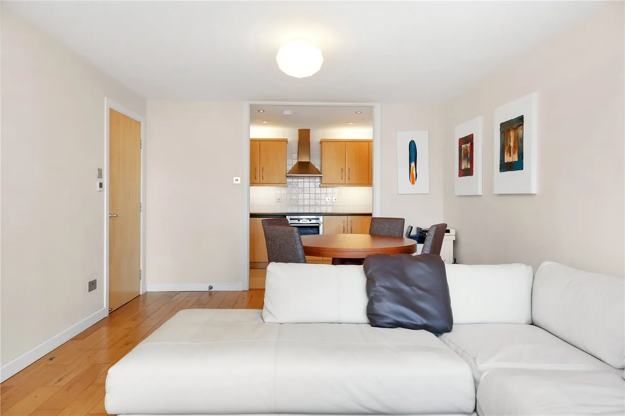 Berglen Court, Limehouse, E14, photo 31