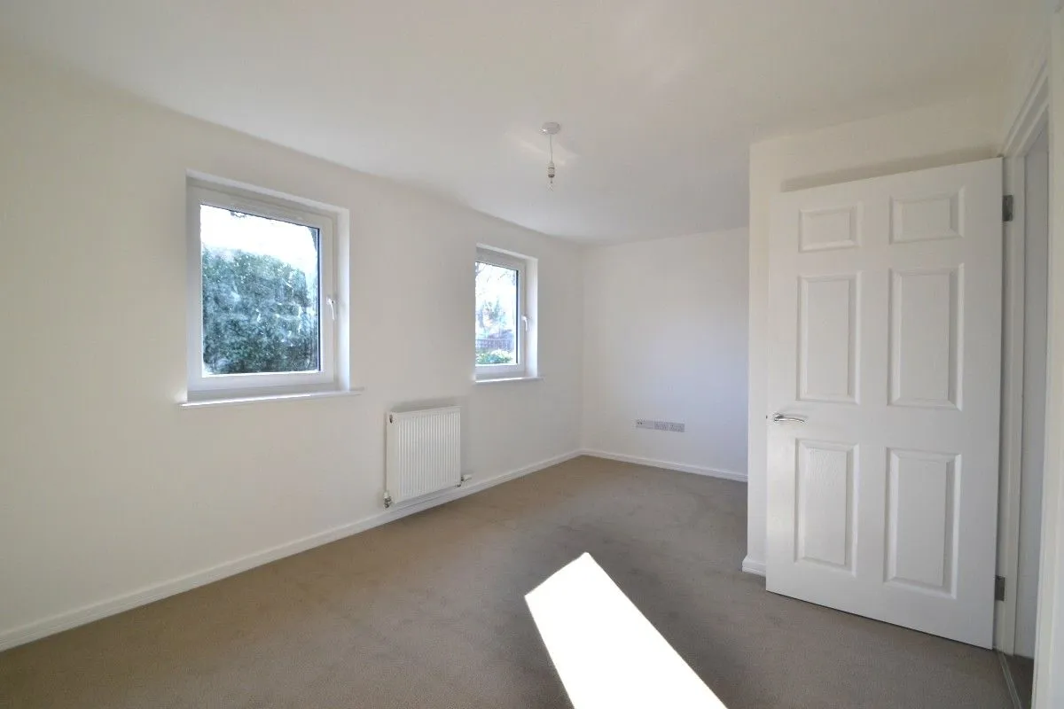Chaffinch Close, Chatham, Kent, ME5 7RG, photo 5