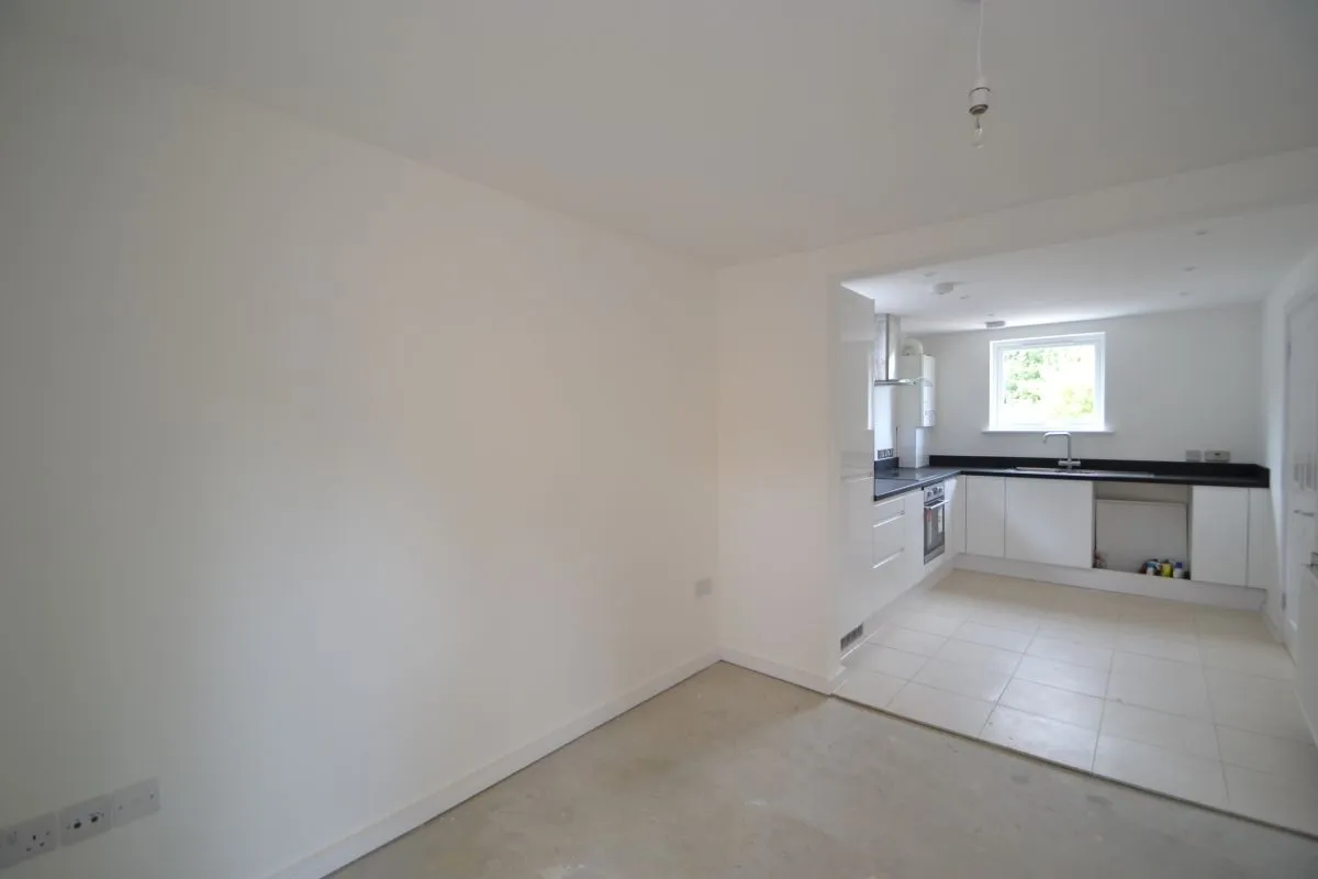 Chaffinch Close, Chatham, Kent, ME5 7RG, photo 3