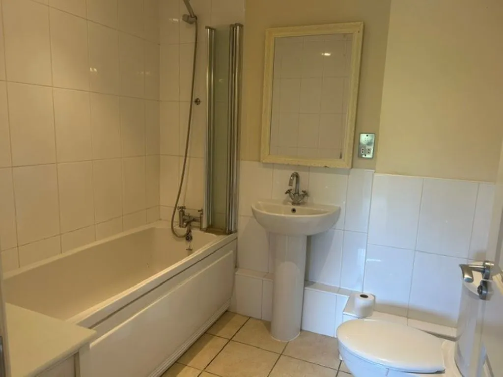 High Street, Tean, ST10, photo 6