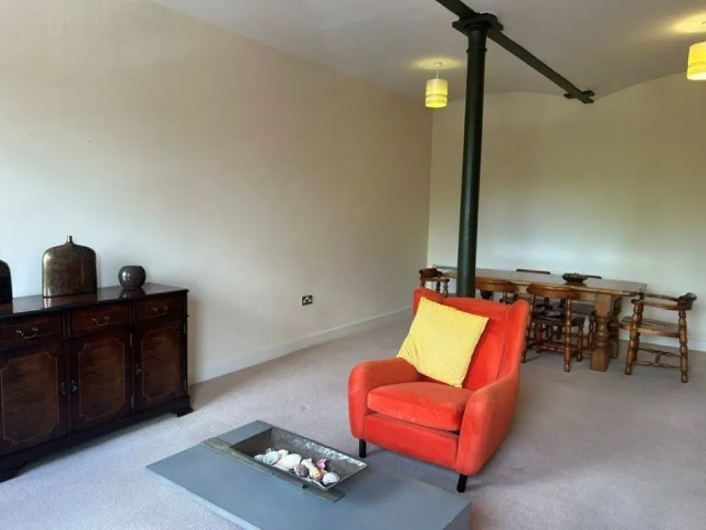 High Street, Tean, ST10, photo 4