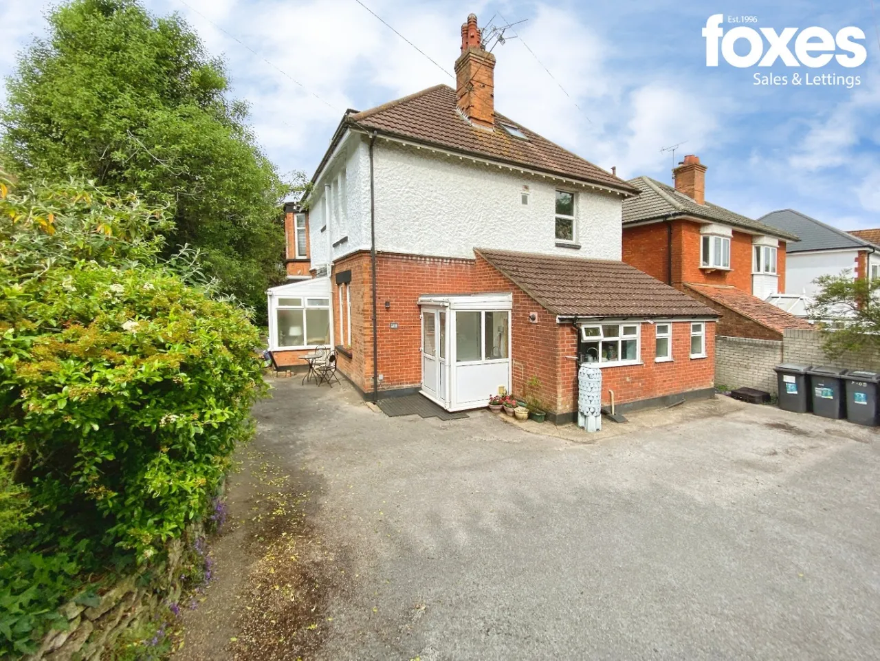 1 bed flat for sale — Charminster Road, Bournemouth, Dorset, BH8 9RW