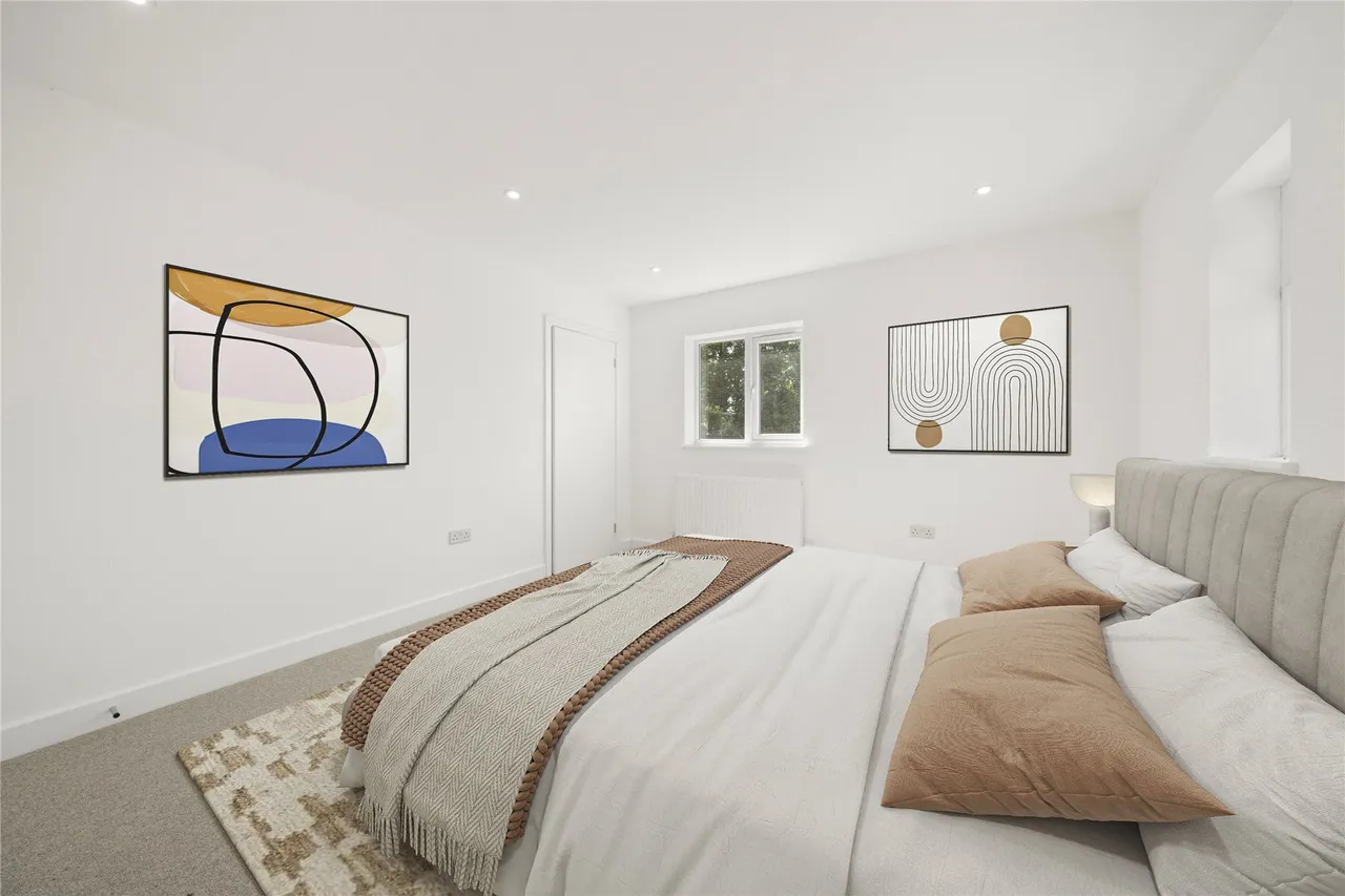 Douglas Road, Esher, Surrey, KT10, photo 7