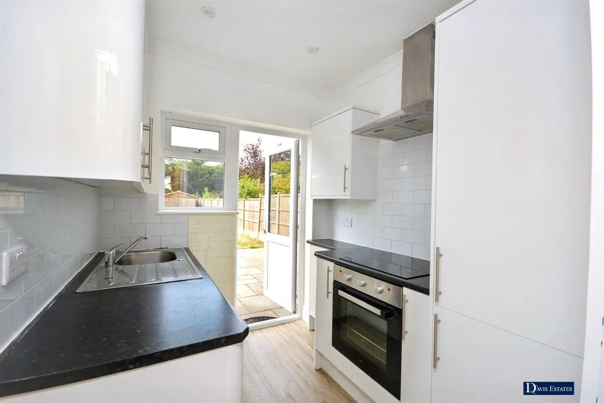 Weald Way, Romford, RM7, photo 4