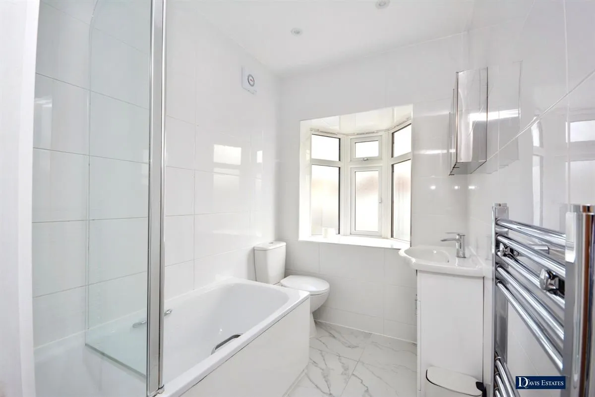 Weald Way, Romford, RM7, photo 9
