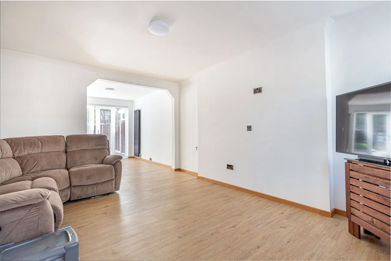 Edgmond Close, Winyates West, Redditch, Worcestershire, B98 0JQ, photo 2