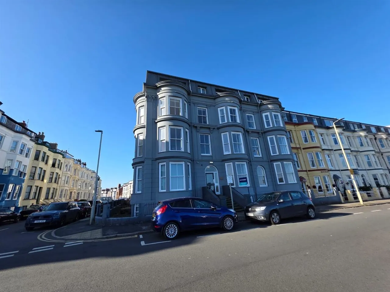 3 bed flat to rent, Blenheim Terrace, Scarborough, YO12