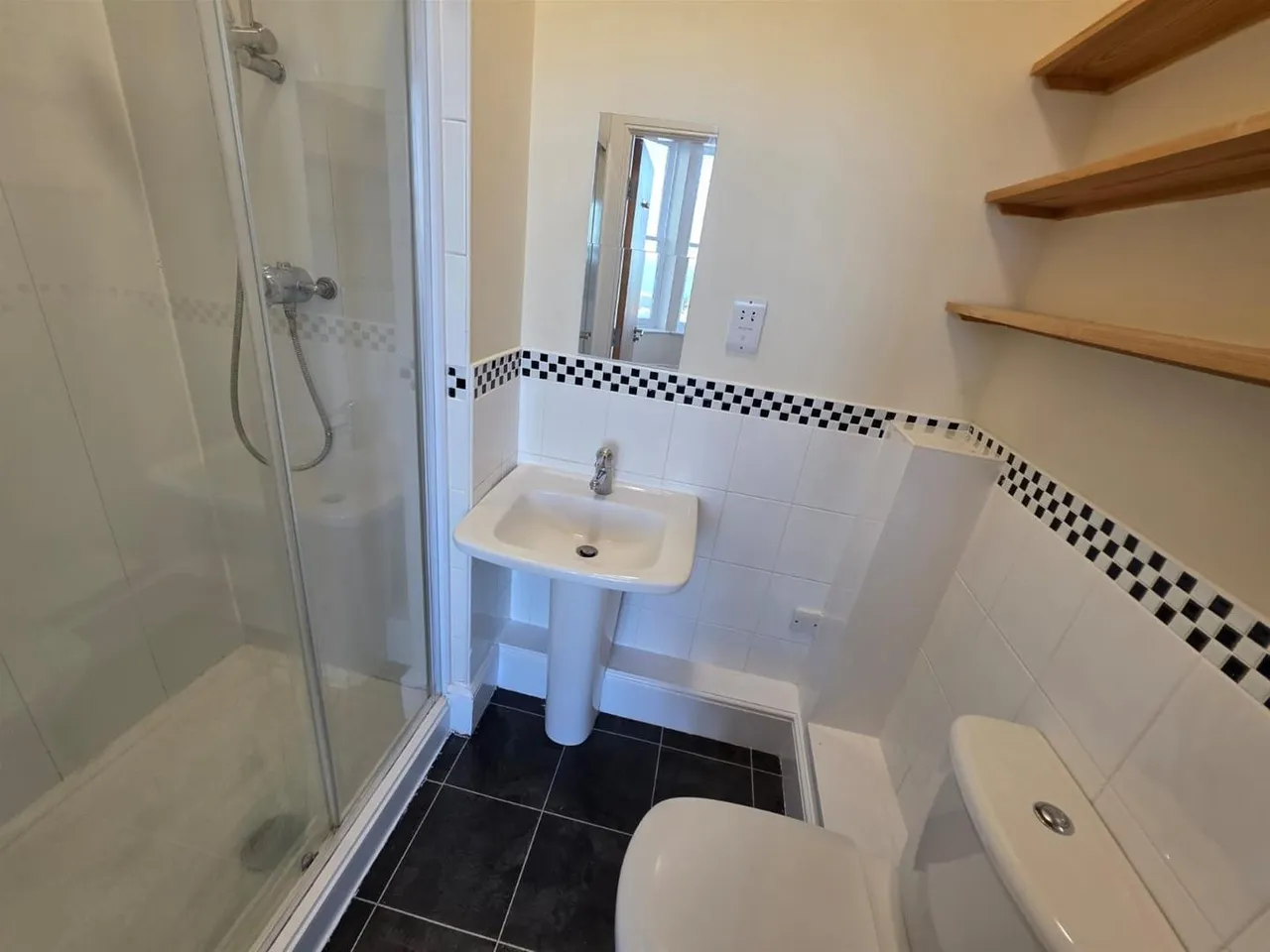 Blenheim Terrace, Scarborough, YO12, photo 13